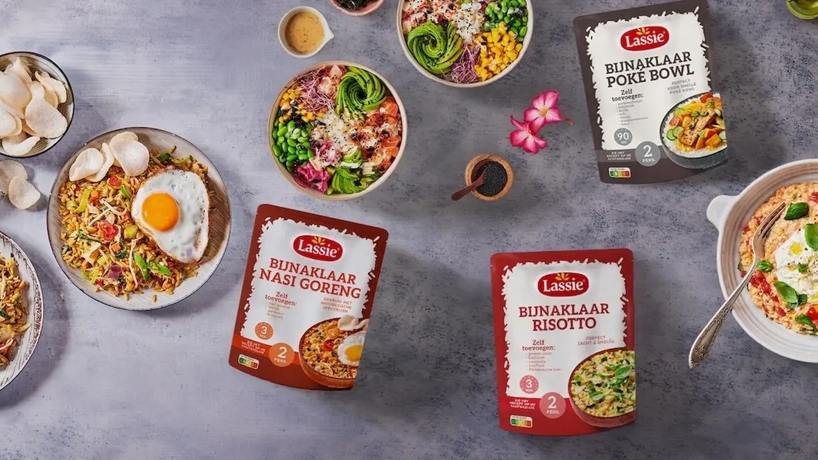 Productos de arroz Lassie expuestos en una estantería de supermercado